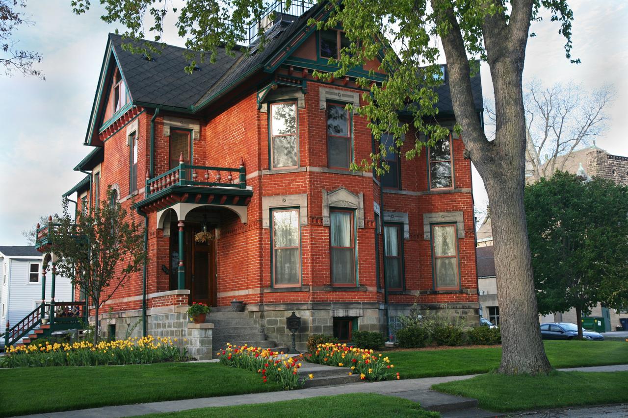 Historic Webster House Bed And Breakfast Inn Bay City Exterior photo